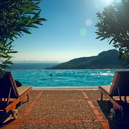 Dionysos Hotel 4*